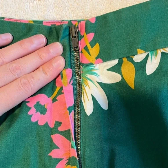 Odille Green Floral Pencil Skirt High Waist Mini Pockets Zip Slit Size 0 - Picture 6 of 6